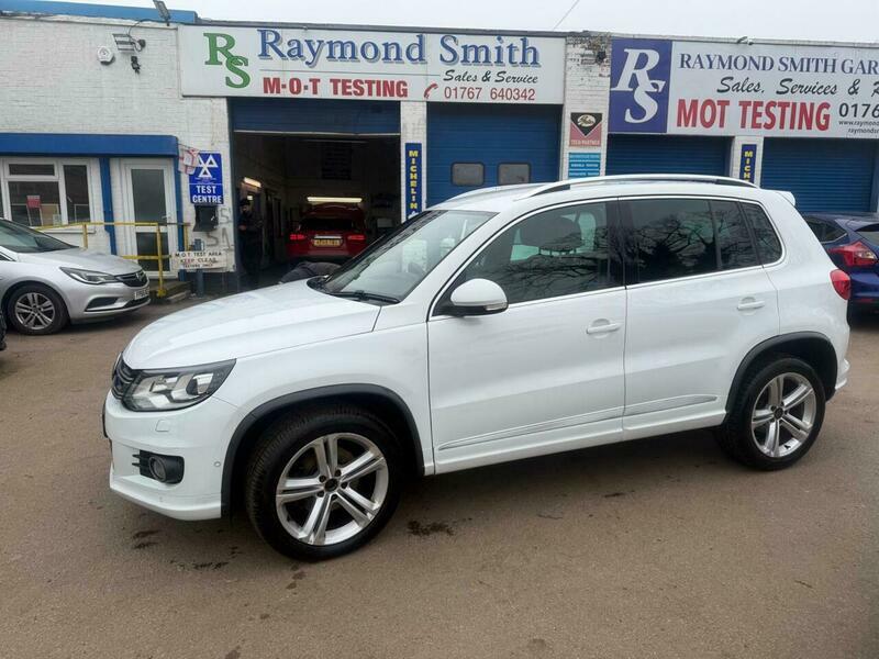 Volkswagen Tiguan 2.0 Tdi Bluemotion Tech EF65BCO White #2