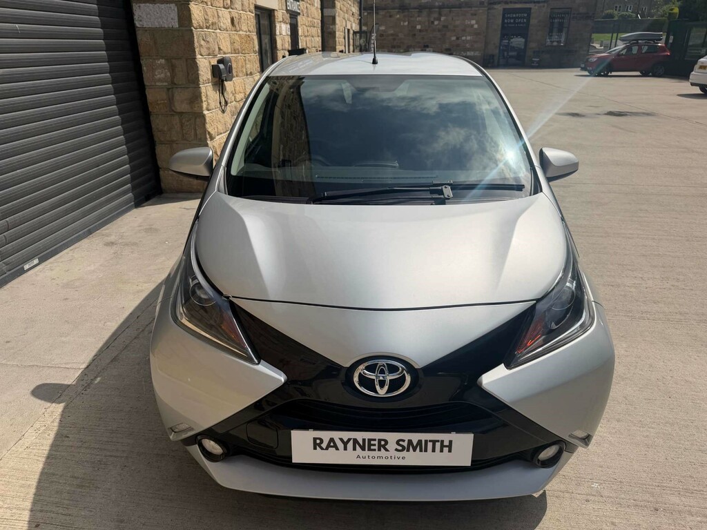 Toyota Aygo X X-pression Vvt-i Silver #6