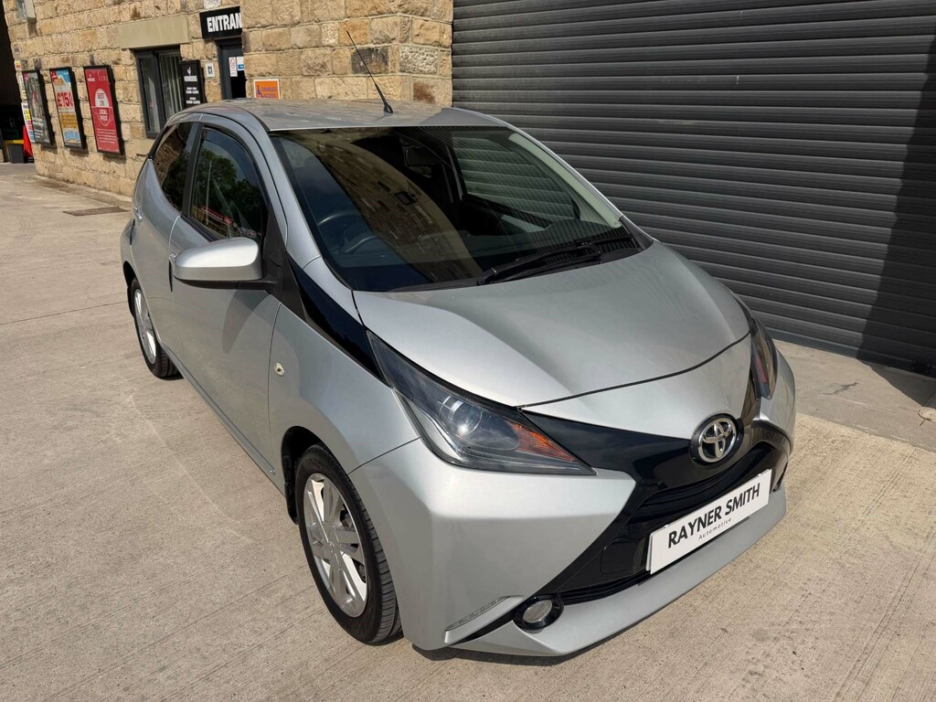 Toyota Aygo X X-pression Vvt-i Silver #3