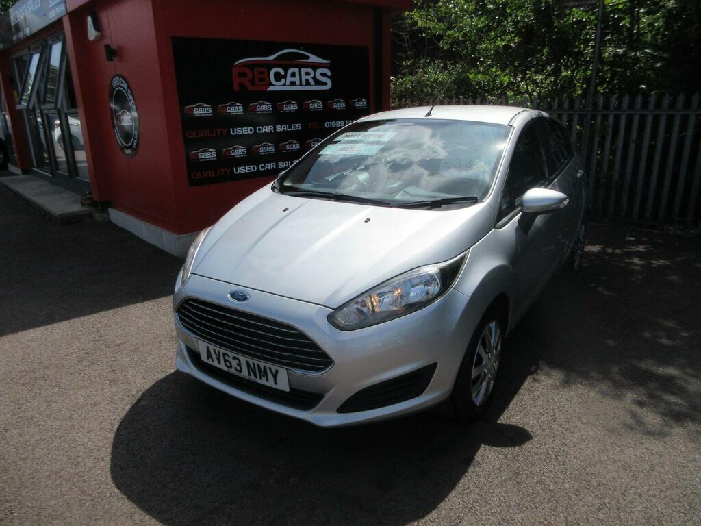 Ford Fiesta Hatchback 1.5 Tdci Style Euro 5 201363 AV63NMY Silver #3