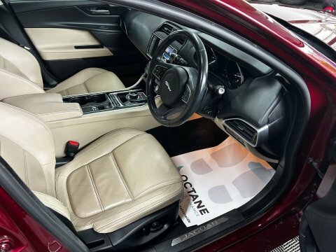 Jaguar XE 2.0 Xe Prestige RJ66GOX Red #2