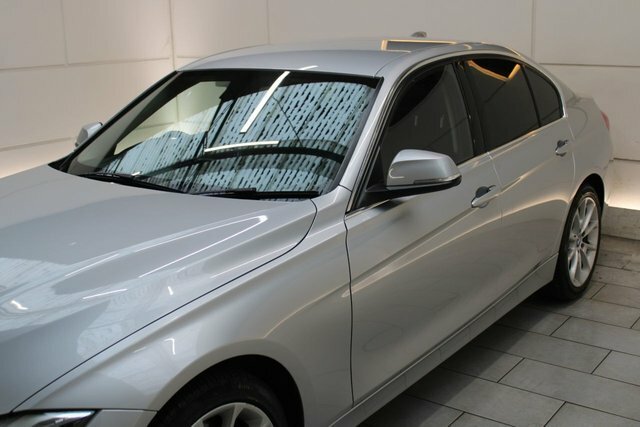 BMW 3 Series Saloon YE65UHR Silver #4
