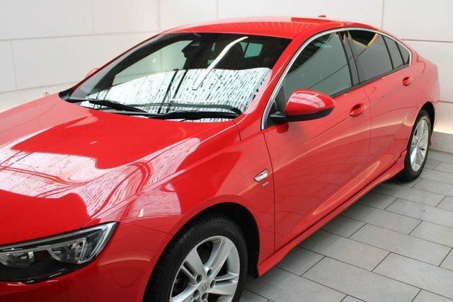 Vauxhall Insignia Hatchback WP67UDS Red #4