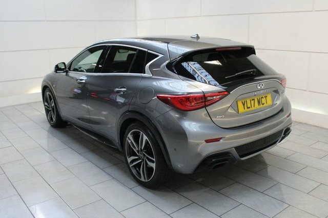 Infiniti Q30 Hatchback YL17WCT Grey #4