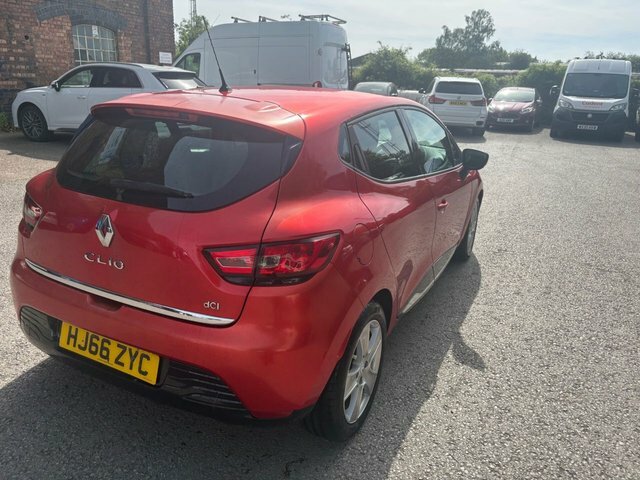 Renault Clio Hatchback HJ66ZYC Red #2