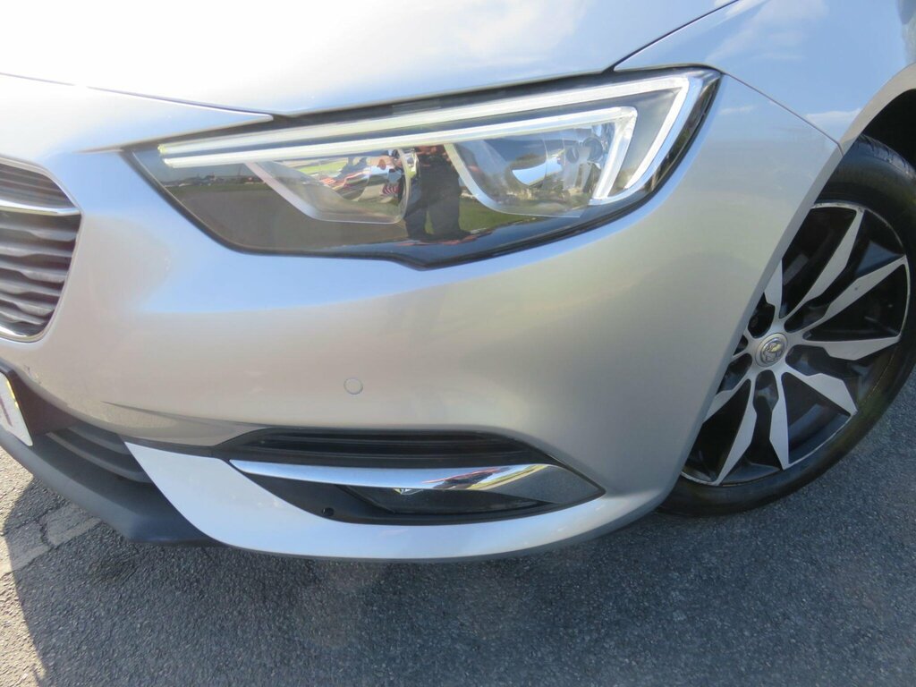 Vauxhall Insignia 2.0 Turbo D Blueinjection Tech Line Nav Sports Tou DL67UKH Silver #4