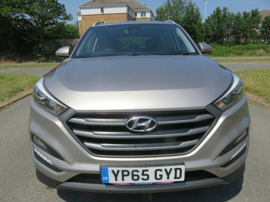 Hyundai Tucson 1.7 Crdi Blue Drive Se Nav Euro 6 Ss YP65GYD Silver #6