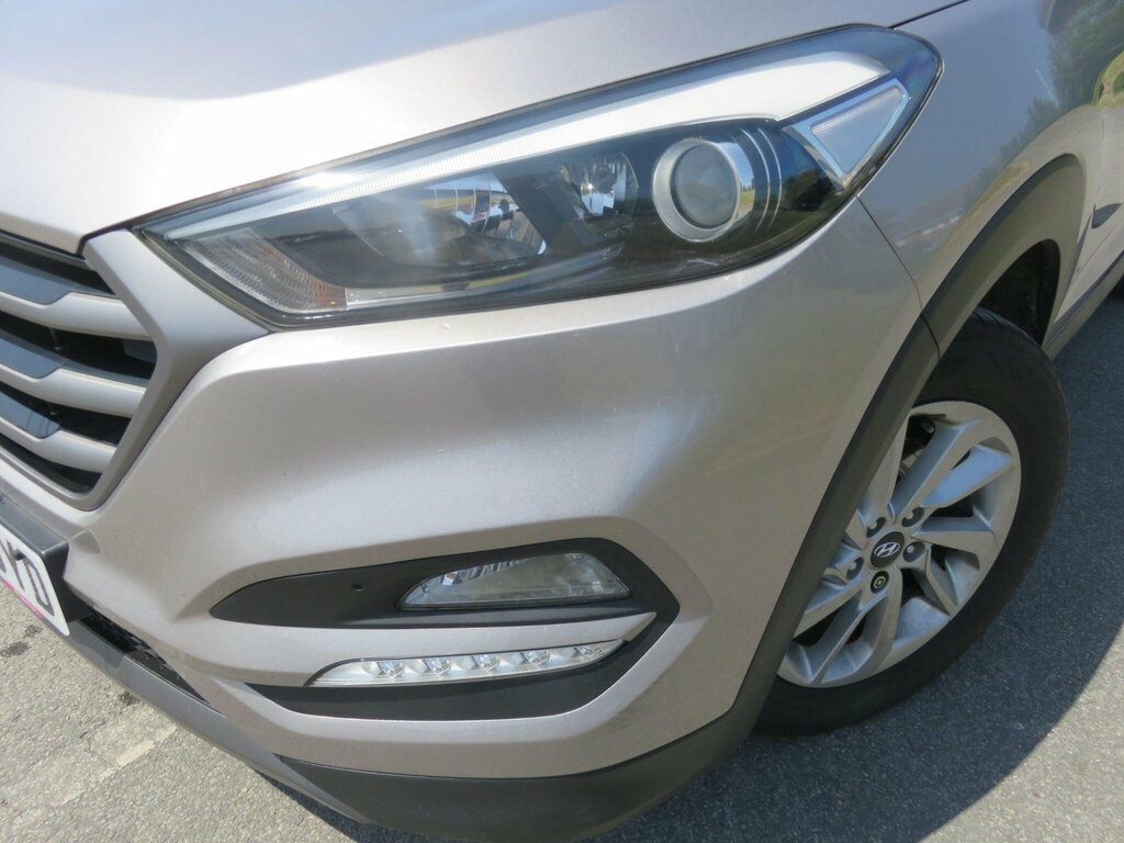 Hyundai Tucson 1.7 Crdi Blue Drive Se Nav Euro 6 Ss YP65GYD Silver #4