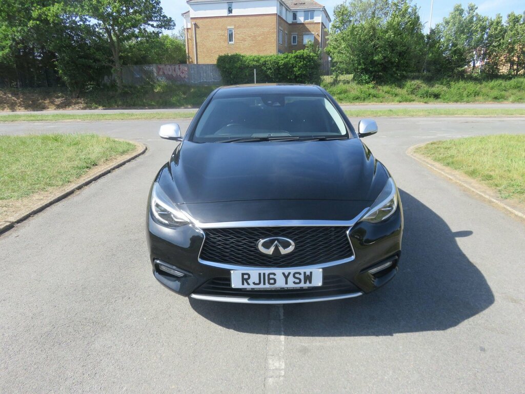 Infiniti Q30 1.5D Business Executive Dct Euro 6 Ss Black #5