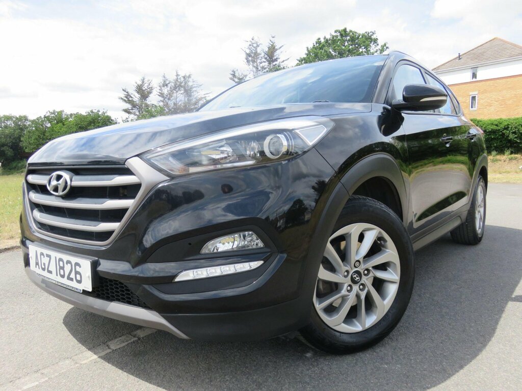 Hyundai Tucson 1.7 Crdi Blue Drive Se Nav Euro 6 Ss AGZ1826 Black #2