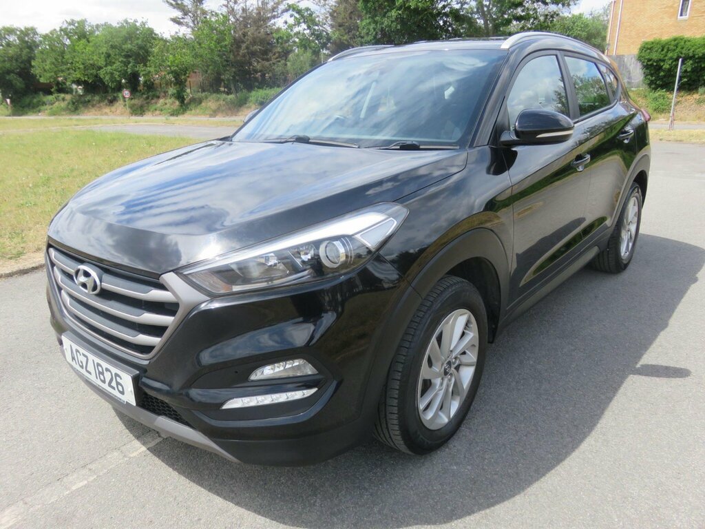 Hyundai Tucson 1.7 Crdi Blue Drive Se Nav Euro 6 Ss AGZ1826 Black #3