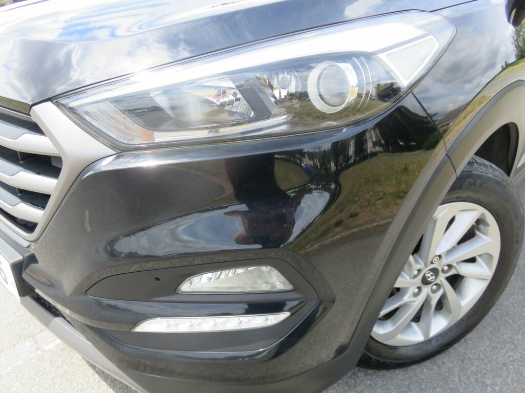 Hyundai Tucson 1.7 Crdi Blue Drive Se Nav Euro 6 Ss AGZ1826 Black #4