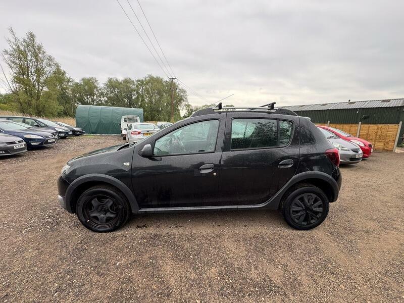 Dacia Sandero Stepway 0.9 Tce Laureate Euro 5 WJ15OHN Black #3