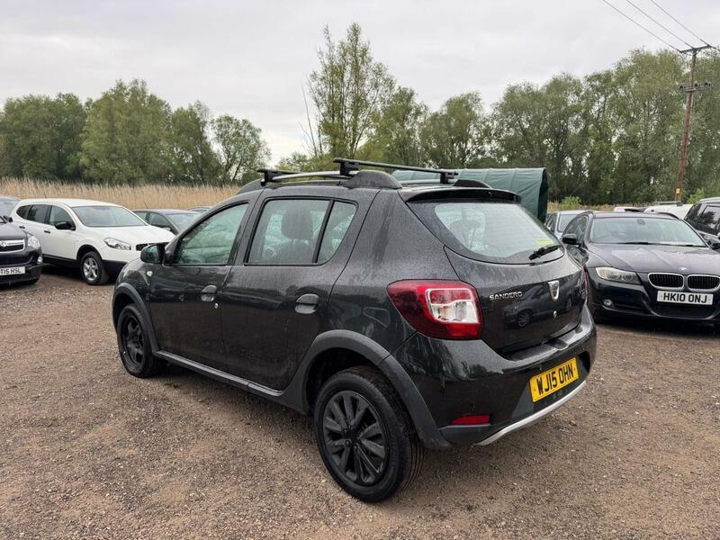 Dacia Sandero Stepway 0.9 Tce Laureate Euro 5 WJ15OHN Black #4