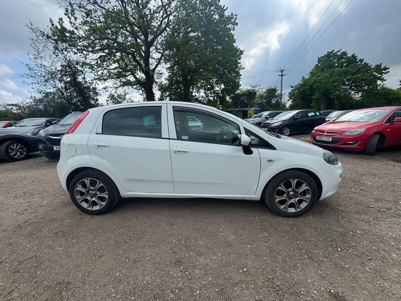 Fiat Punto 1.4 Easy Euro 6 Ss White #3