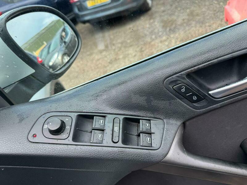Volkswagen Tiguan Se Black #14