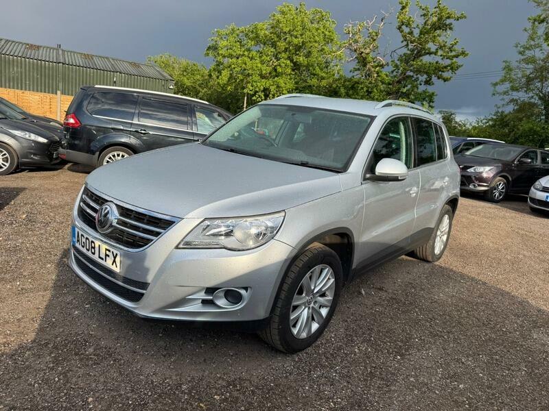 Volkswagen Tiguan Se Black #3