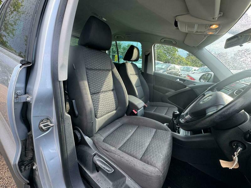 Volkswagen Tiguan Se Black #12