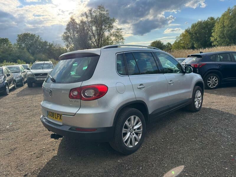 Volkswagen Tiguan Se Black #7