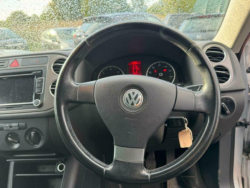 Volkswagen Tiguan Se Black #13