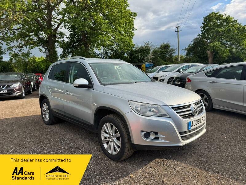 Volkswagen Tiguan Se Black #1