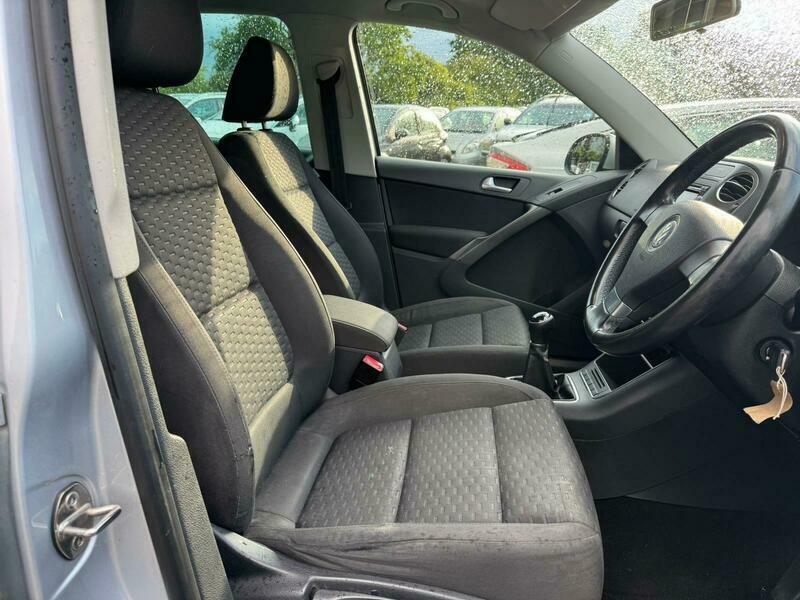 Volkswagen Tiguan Se Black #11