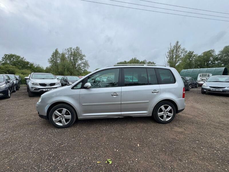 Volkswagen Touran 2.0 Tdi Sport Dsg 7 Seats Silver #4