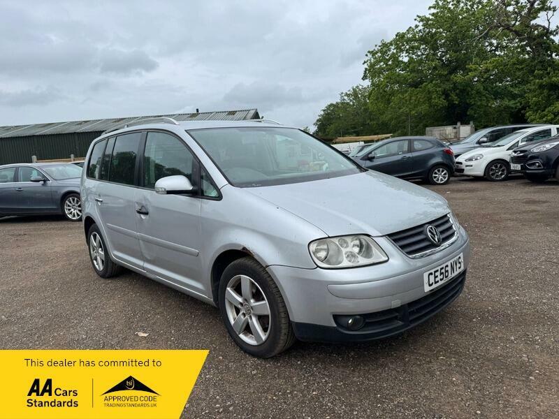 Volkswagen Touran 2.0 Tdi Sport Dsg 7 Seats Silver