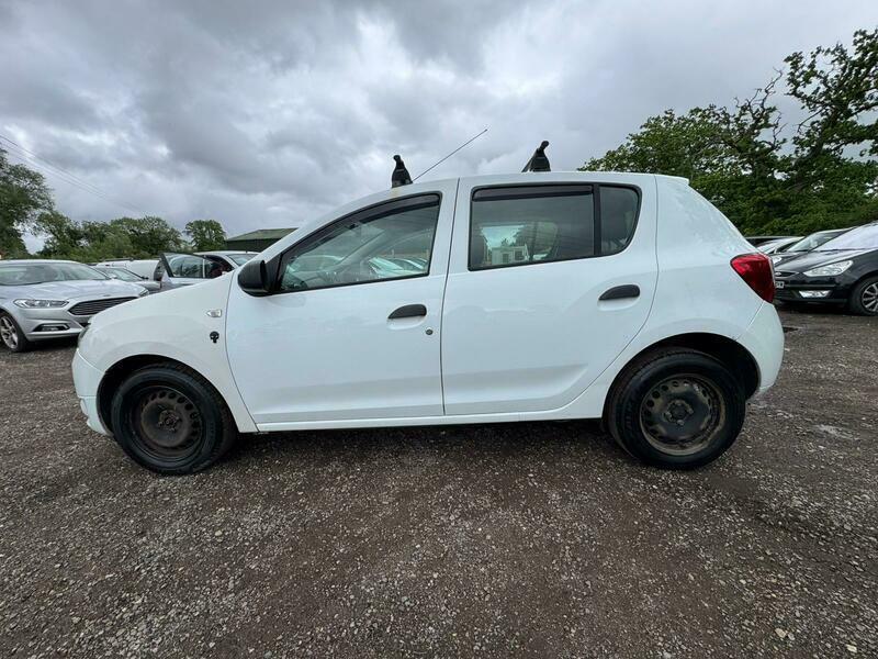 Dacia Sandero 1.2 Ambiance Euro 6 WK16EUR White #4