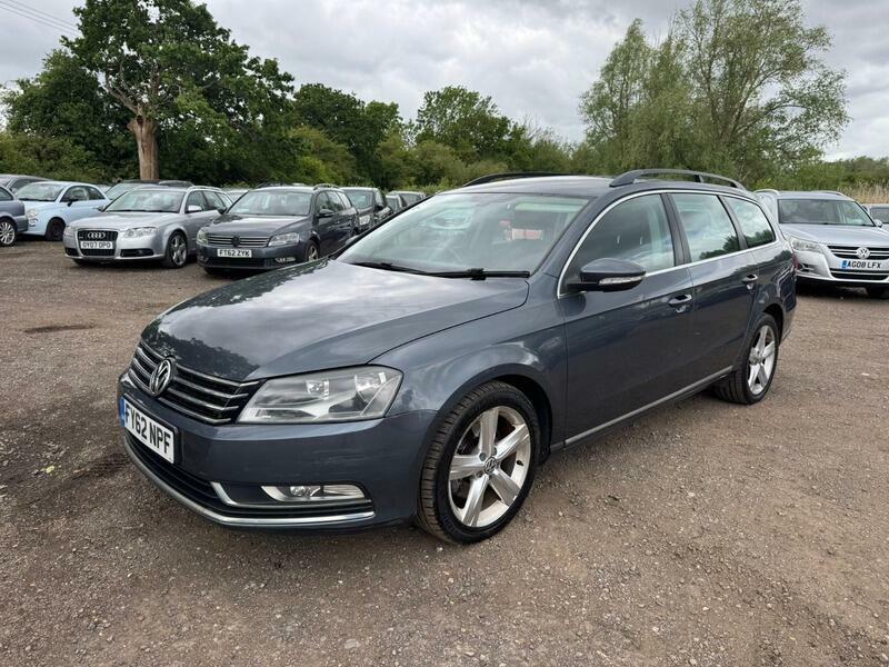 Volkswagen Passat Se FY62NPF Grey #3