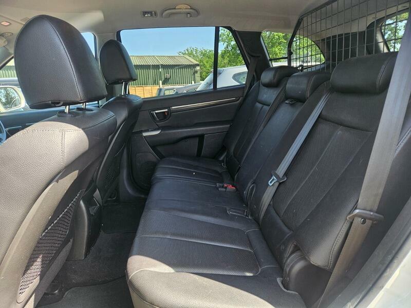 Hyundai Santa Fe Santa Fe Premium Crdi White #21