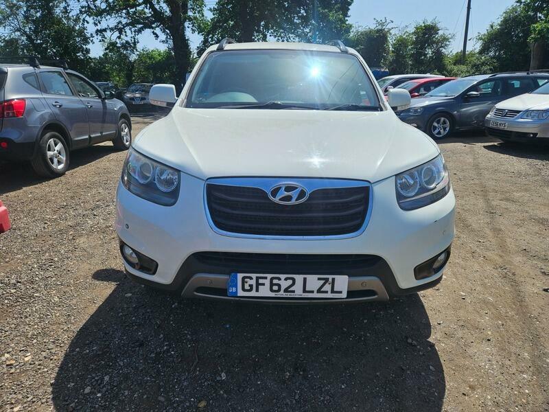 Hyundai Santa Fe Santa Fe Premium Crdi White #2