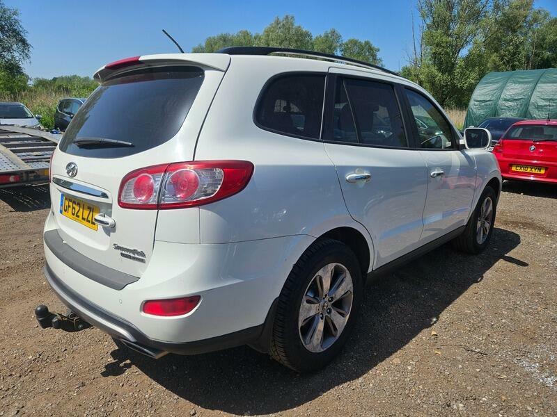 Hyundai Santa Fe Santa Fe Premium Crdi White #7