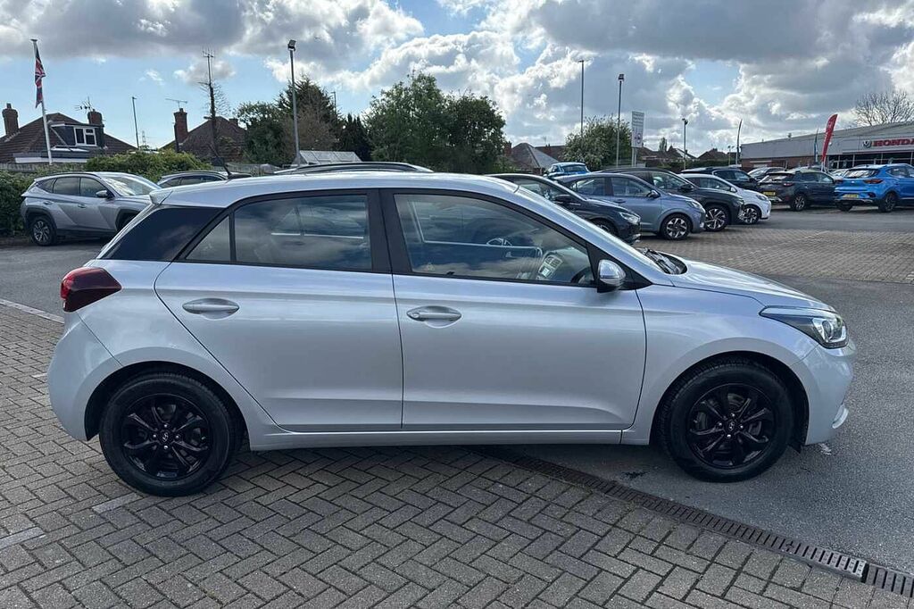 Hyundai I20 1.0 T-gdi Se YT68FHX Silver #4