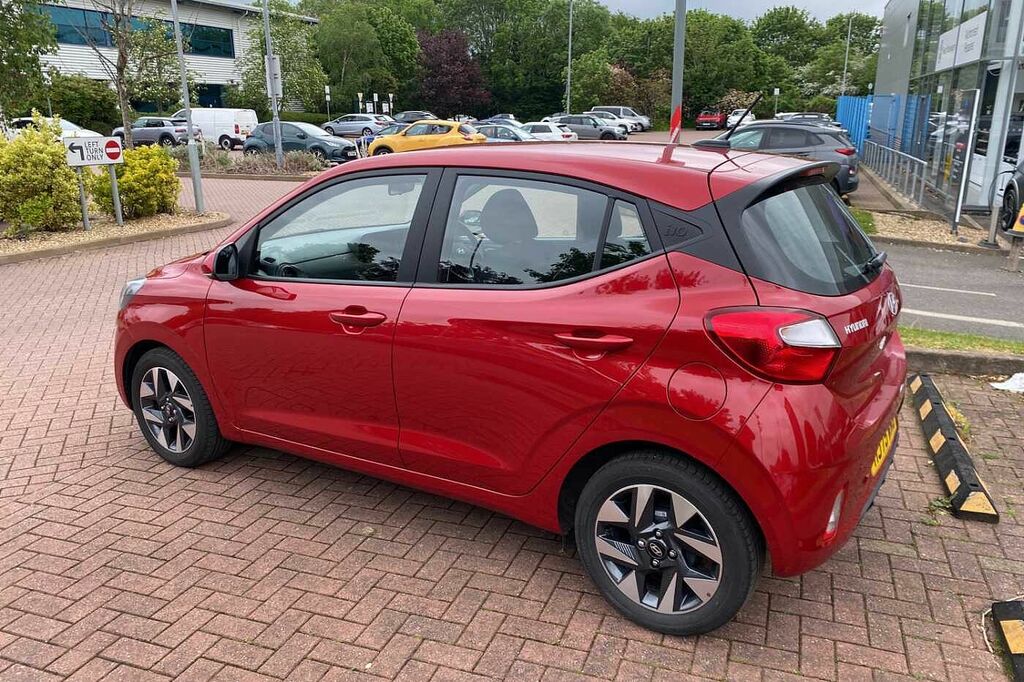 Hyundai I10 1.0 63 Advance Nav HJ75WMU Red #3