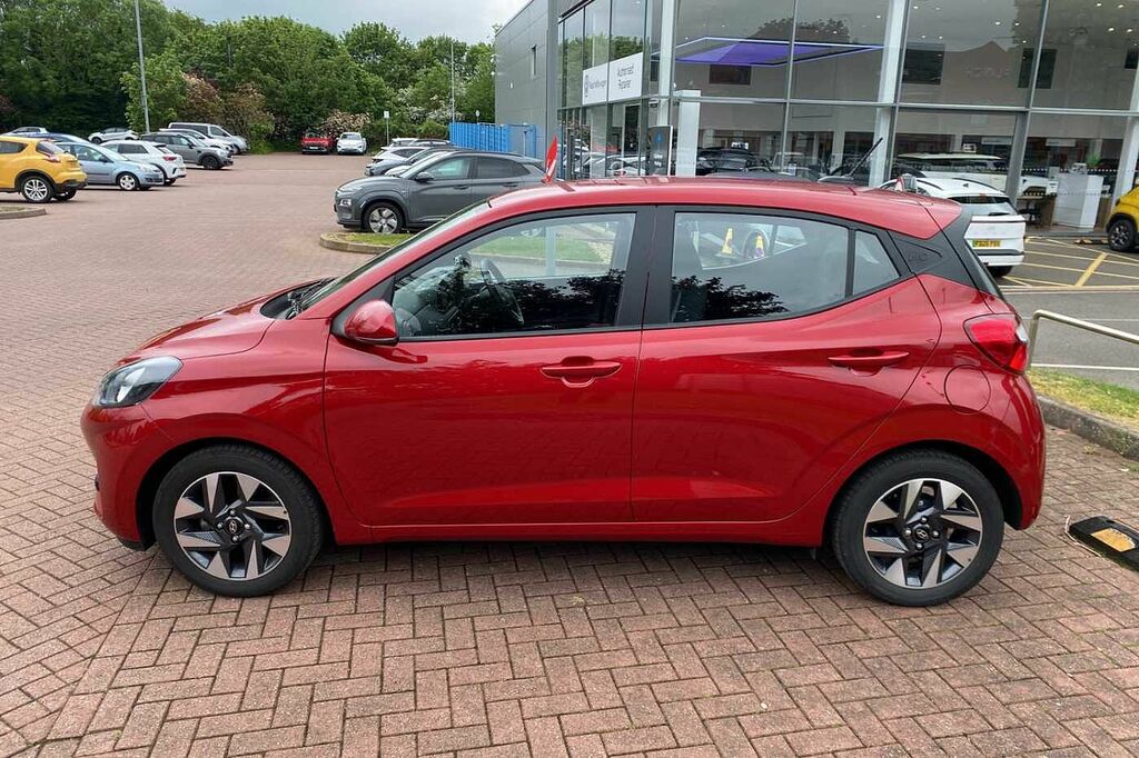 Hyundai I10 1.0 63 Advance Nav HJ75WMU Red #4