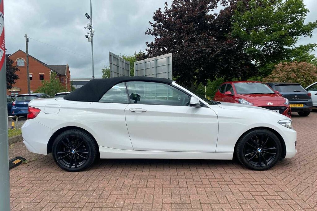 BMW 2 Series 218D Sport Nav Step LG18TVF White #4