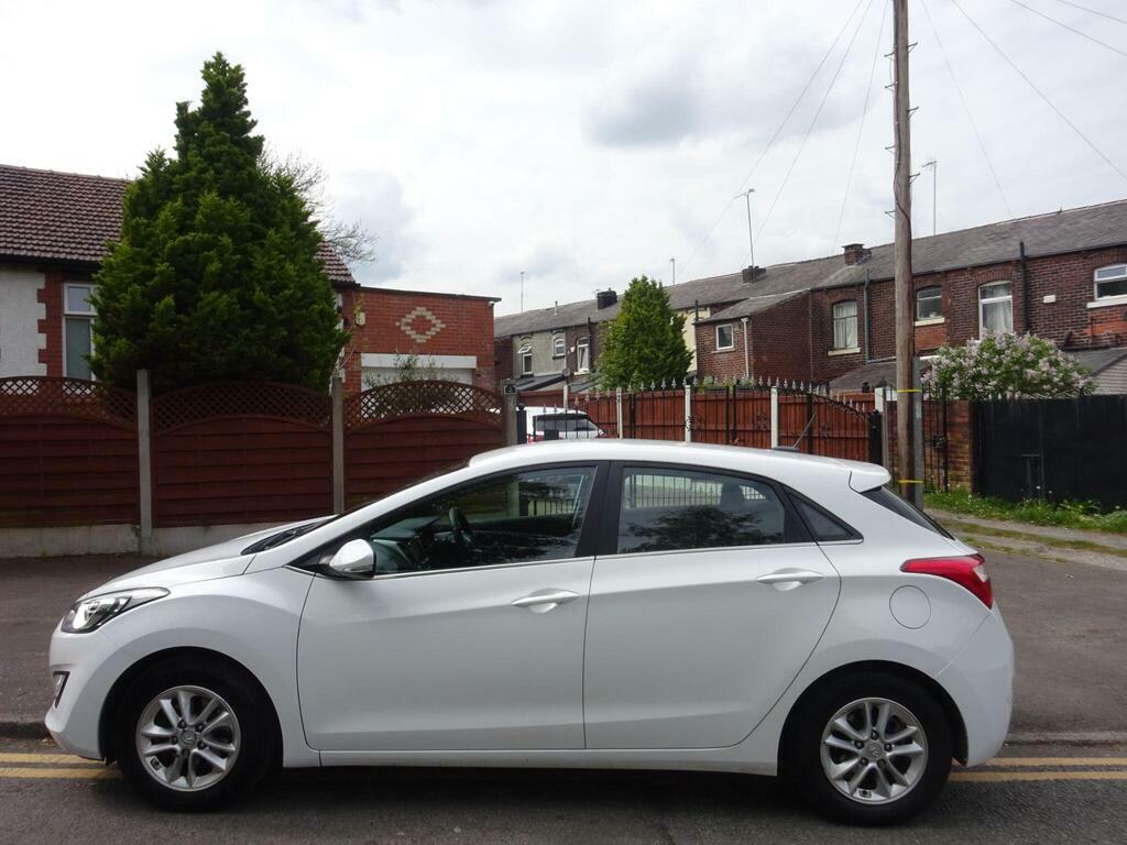 Hyundai I30 1.6 Crdi Blue Drive Se Nav Euro 6 S S WR66CUK White #6