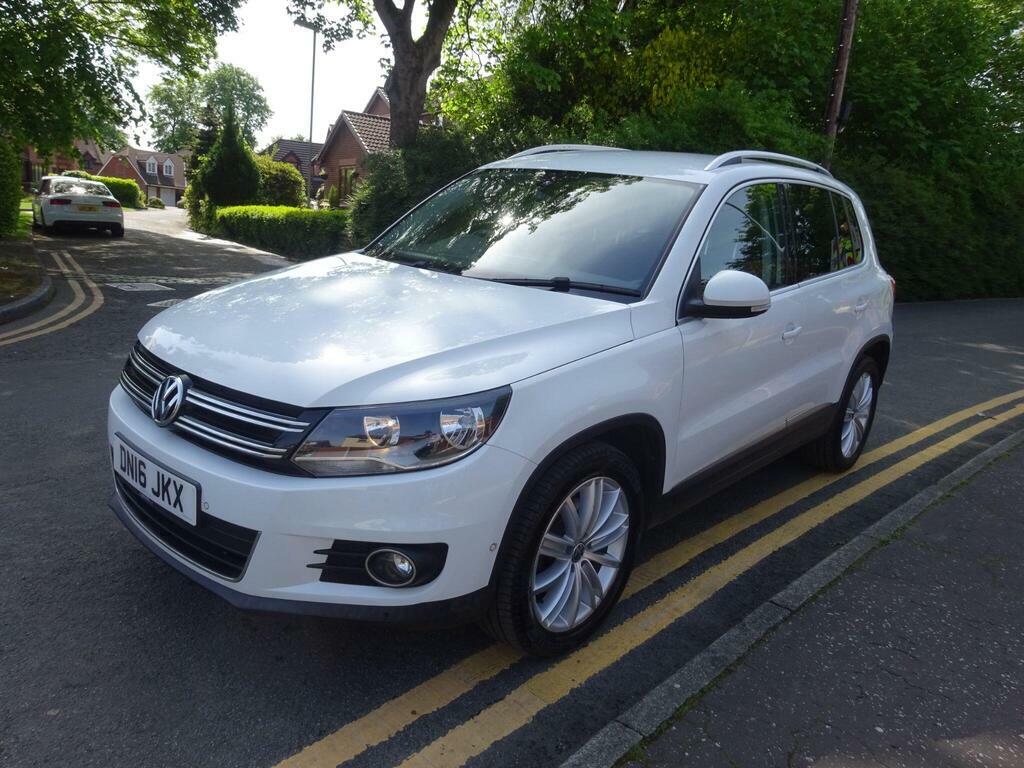 Volkswagen Tiguan 2.0 Tdi Bluemotion Tech Match Edition 2Wd Euro 6 DN16JKX White #2