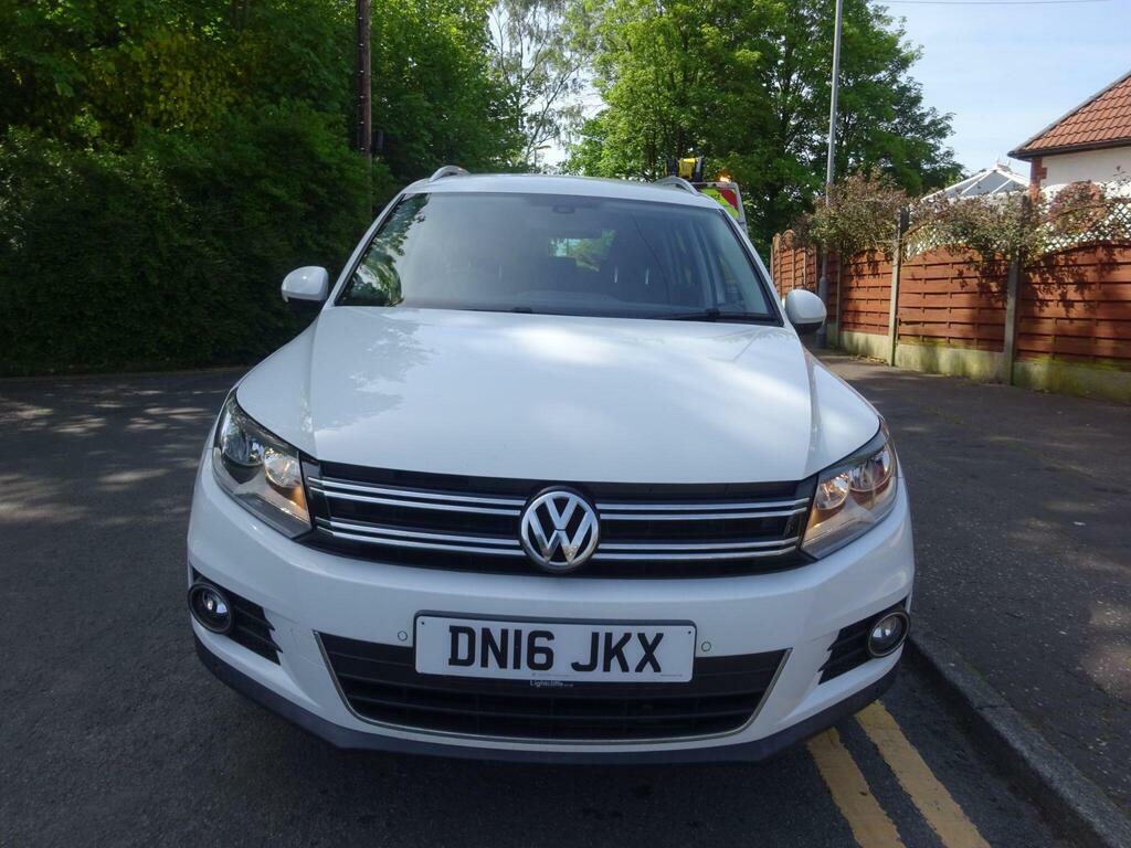 Volkswagen Tiguan 2.0 Tdi Bluemotion Tech Match Edition 2Wd Euro 6 DN16JKX White #3