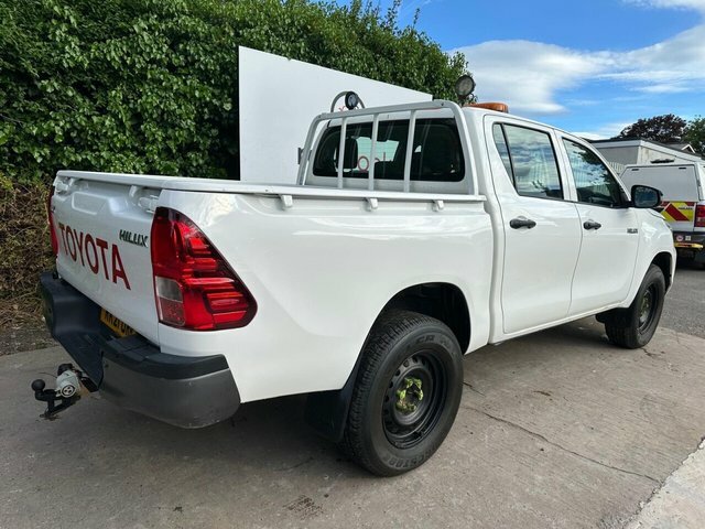 Toyota HILUX 2.4 D-4d Active Extra Pickup Extended Cab Dies RK21URB White #4