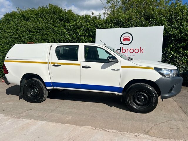 Toyota HILUX 2.4 D-4d Active Pickup Extended Cab Man BD17ZVE White #2