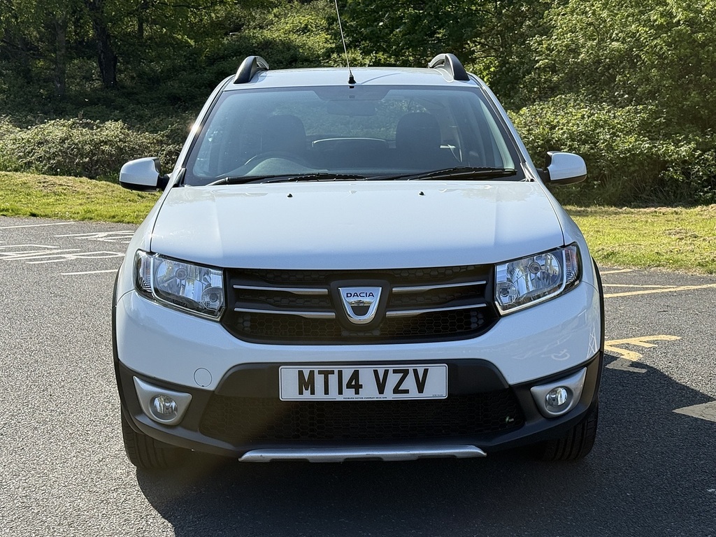 Dacia Sandero Stepway 0.9 Tce Laureate Hatchback Euro MT14VZB White #4