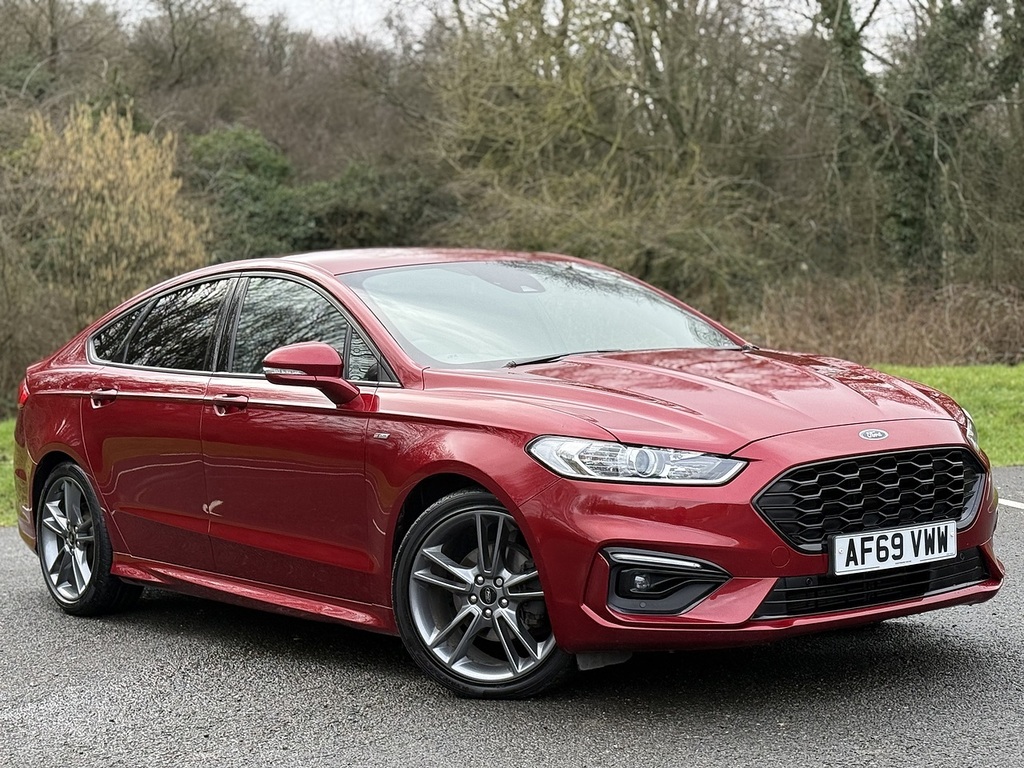 Ford Mondeo 2.0 Ecoblue St-line Edition Hatchback M Red