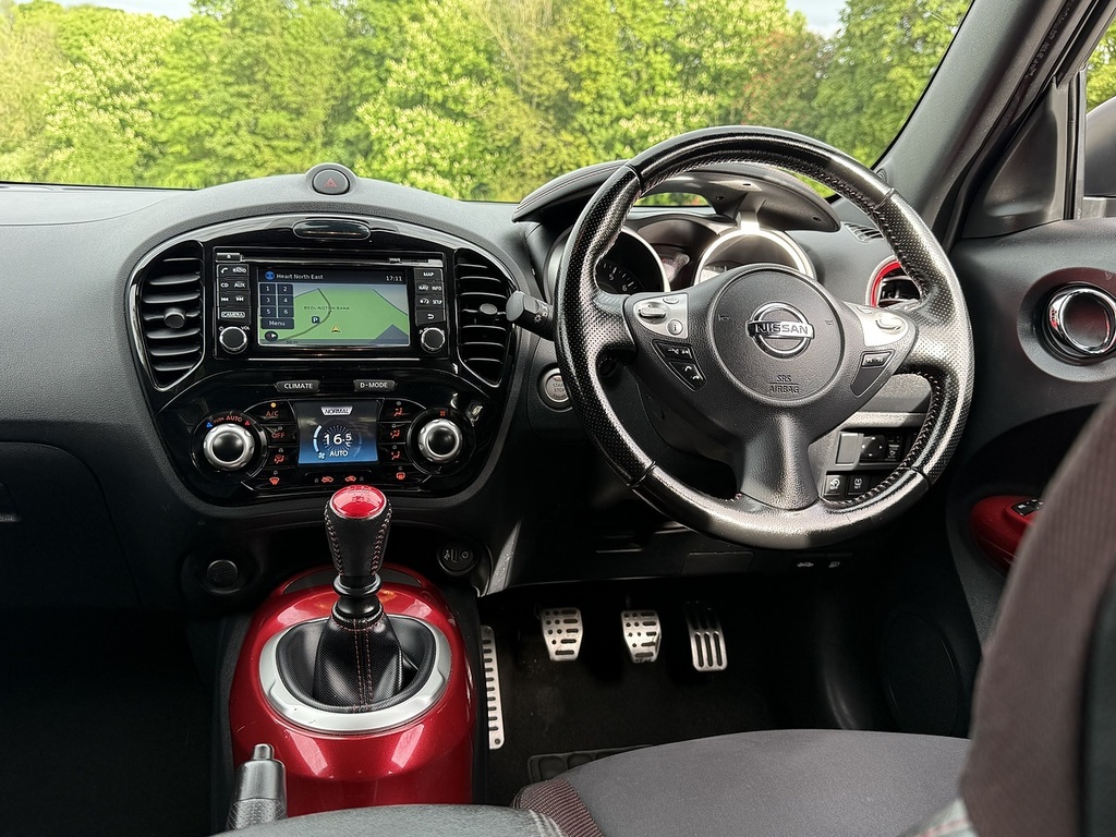 Nissan Juke 1.2 Dig-t Envy Suv Euro 6 Ss BG18XMP White #2