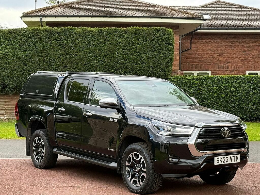 Toyota HILUX 2.4 D-4d Invincible Pickup Double Cab M Black