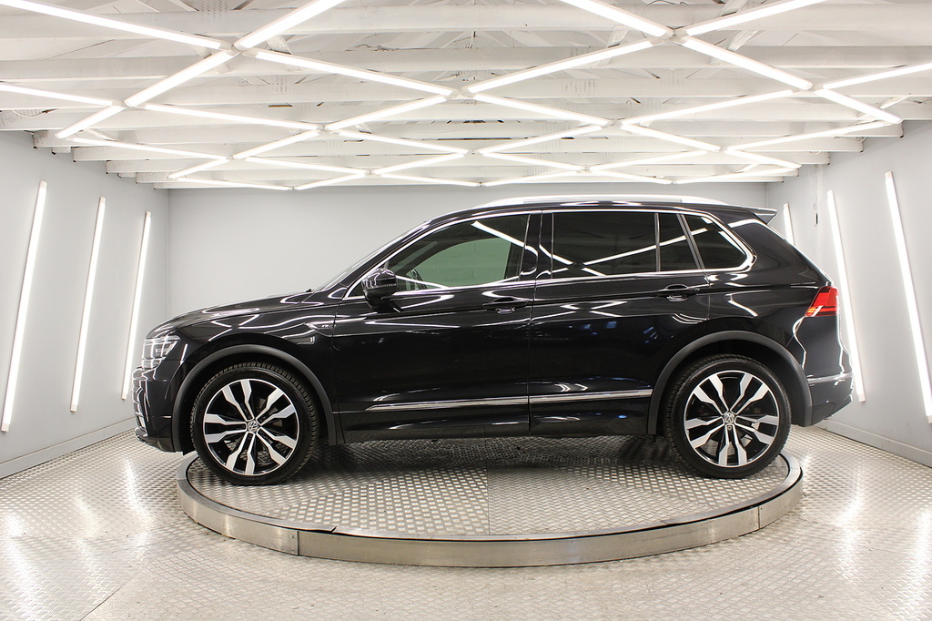 Volkswagen Tiguan Suv SG17CTO Black #2