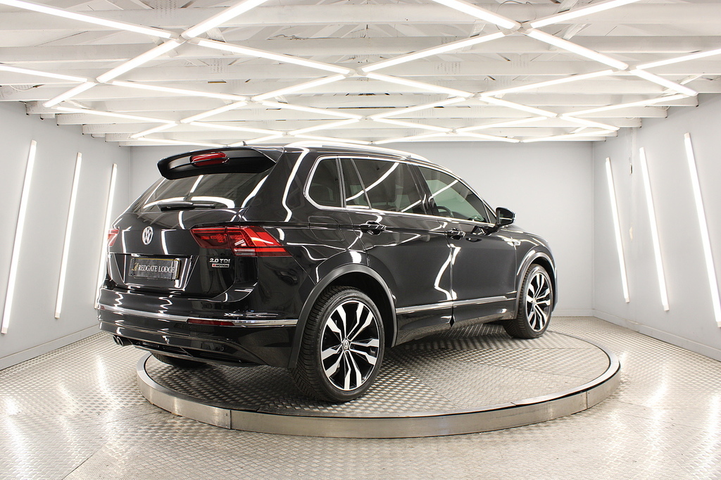 Volkswagen Tiguan Suv SG17CTO Black #3