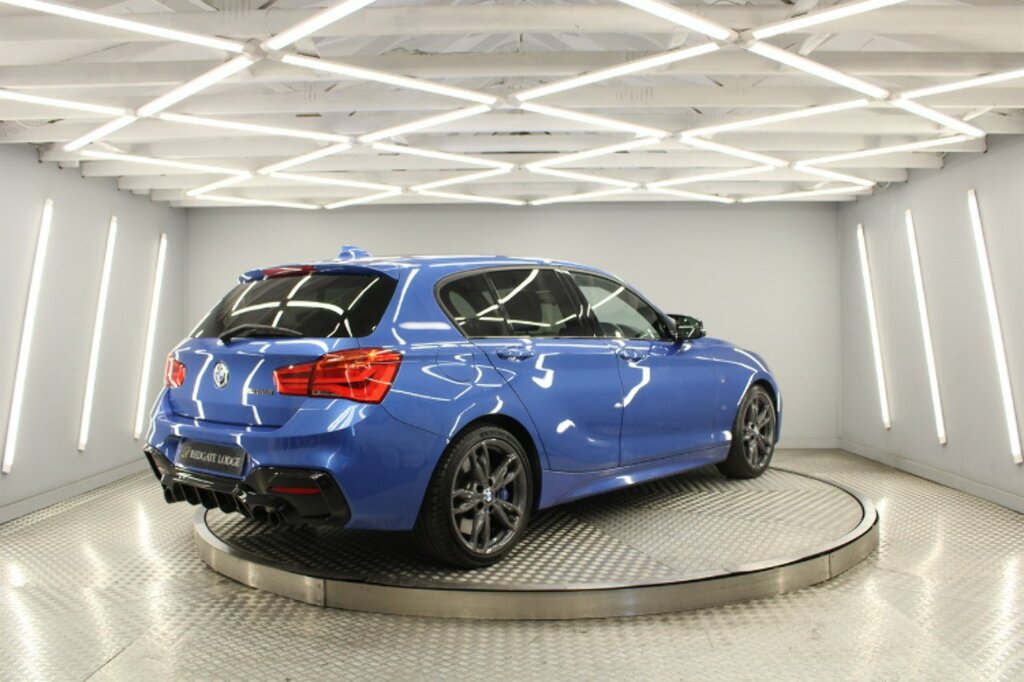 BMW 1 Series Hatchback LN17VOV Blue #3