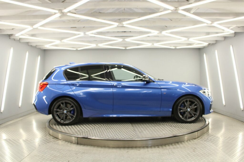 BMW 1 Series Hatchback Blue